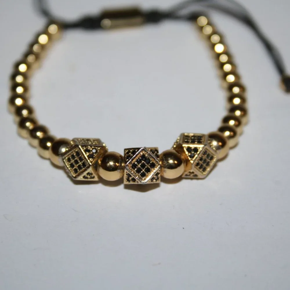 Beautiful black and gold bracelet Adjustable